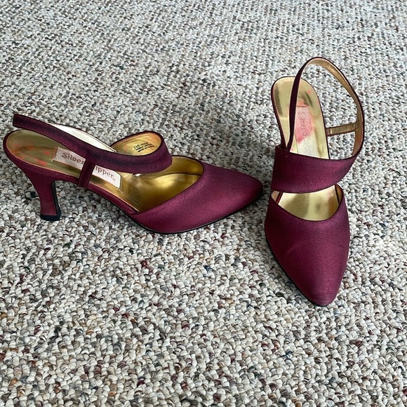 Silver Slipper Burgundy Satin Like Dressy Heels - Picture 1 of 7